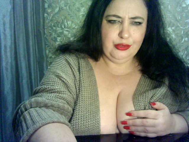 الصور hotangel-fun1 mistress with big boobs and hairy pussy gets orgasm from sex machine 300tk